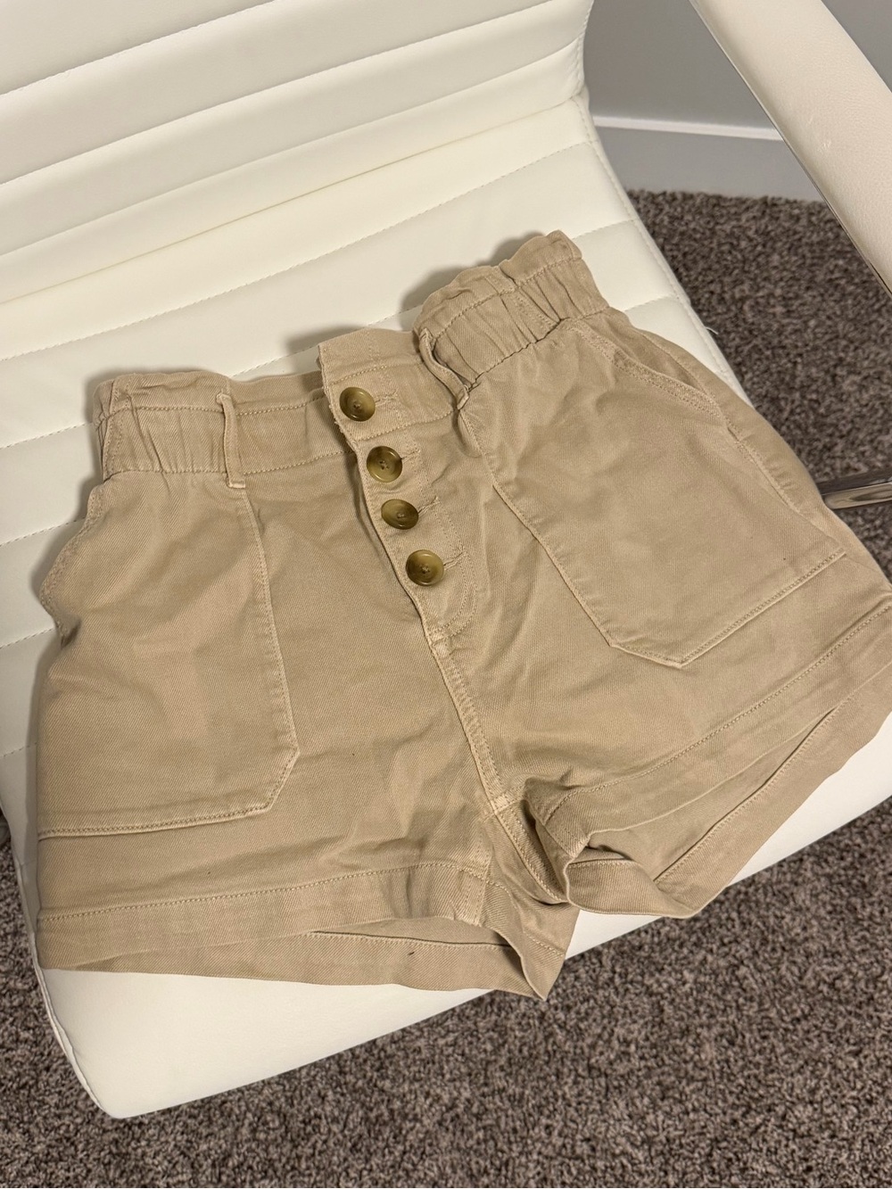 American Eagle Cotton Ruffle Shorts - Khaki